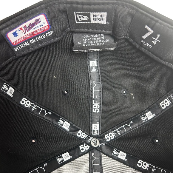 New Era NWT Chicago White Sox Black and White Basic 59FIFTY Fitted 3900 - Picture 5 of 7